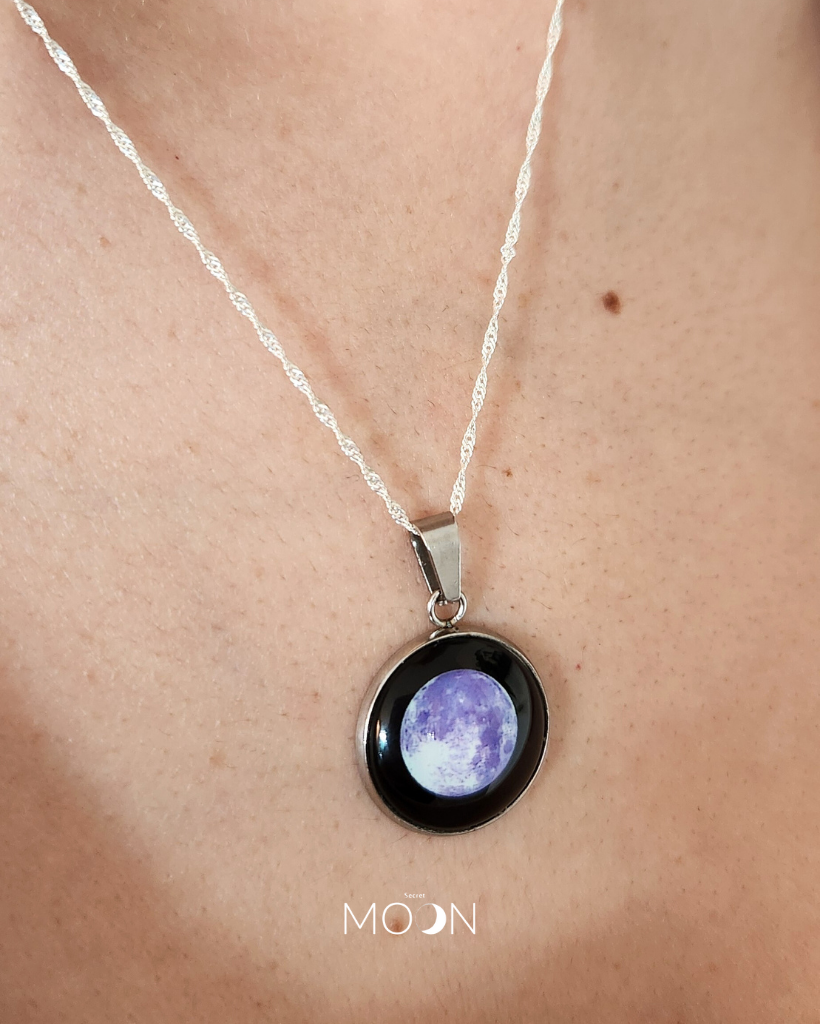 Colección Cósmica - Purple Moon. Luna llena Purpura.